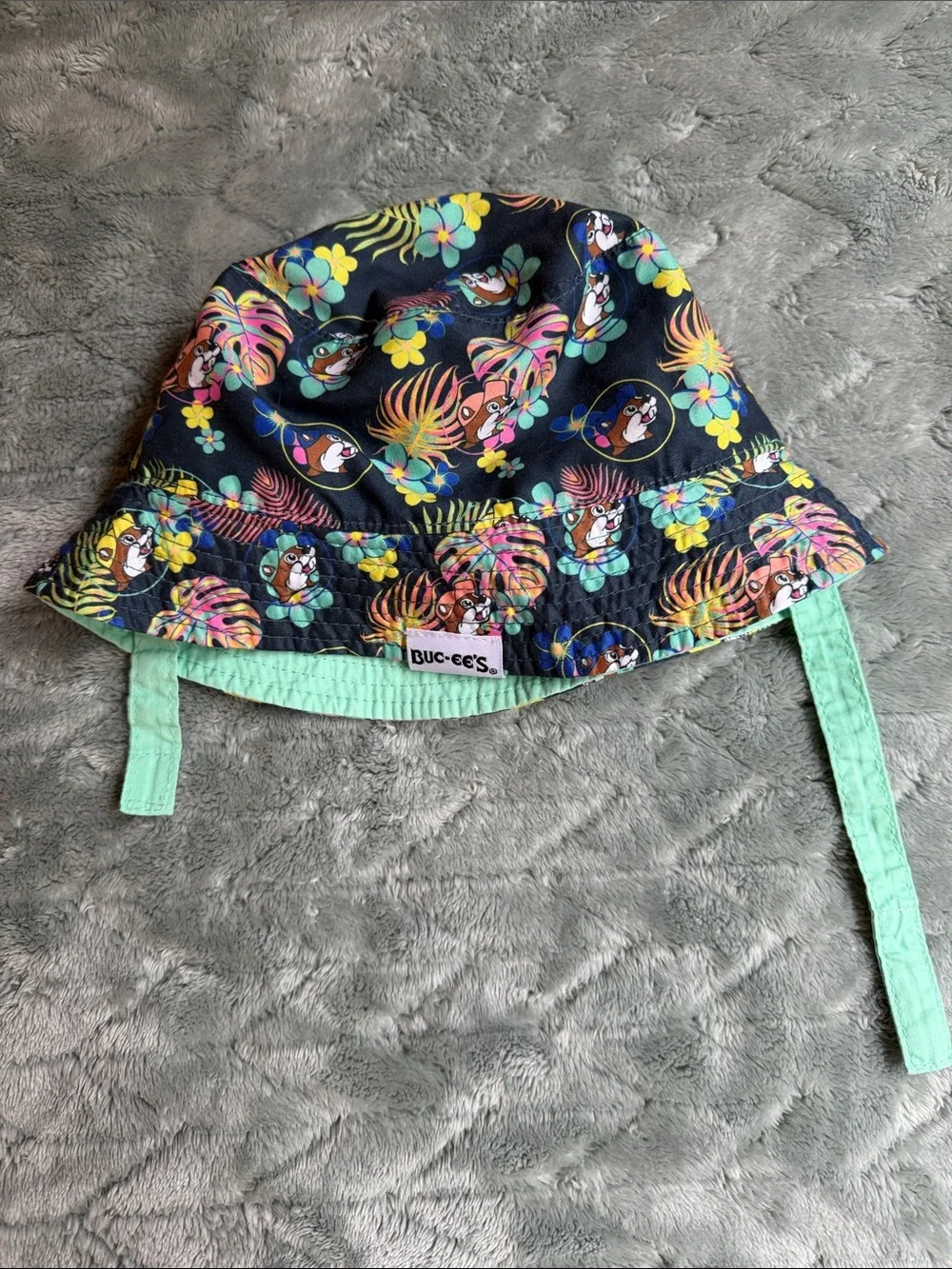 Buc-ee's Kids Navy Floral Bucket Hat with Mint Ties